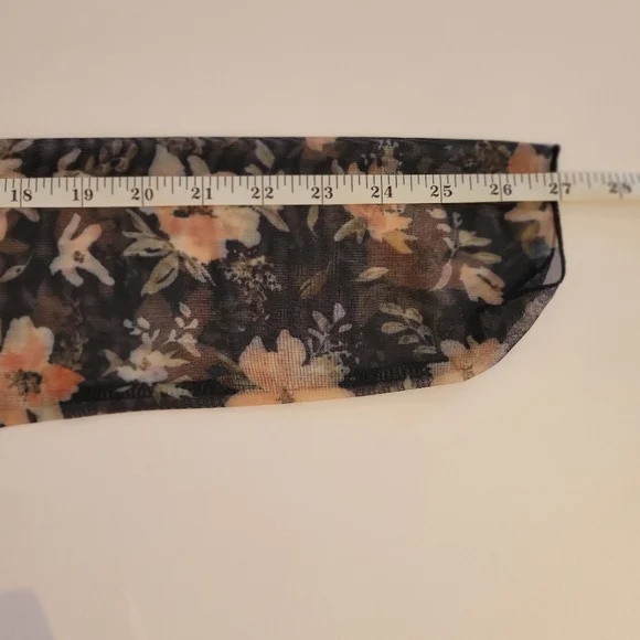 NWT Simons New In Black Fitted Long Sleeve Blouse - Picture 10 of 10